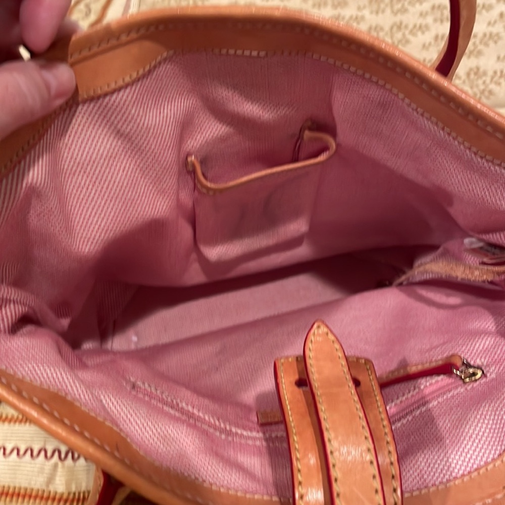 Dooney Bourke Cindy Lilly Bag, Brown Leather,
Canvas, Tote Preppy Classic Purse - Picture 7 of 15